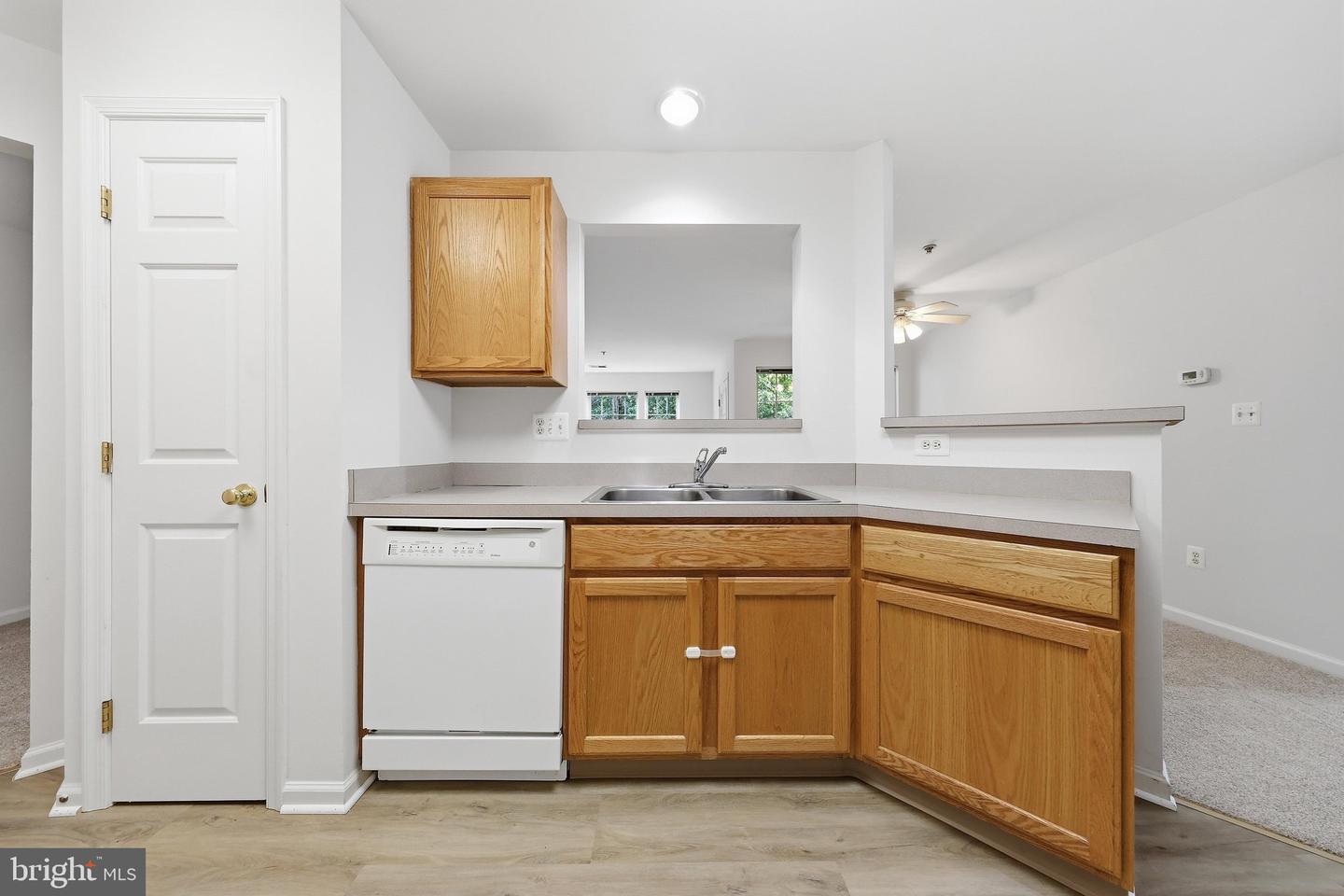 502 Bradley Ct #5g Property Photo 18