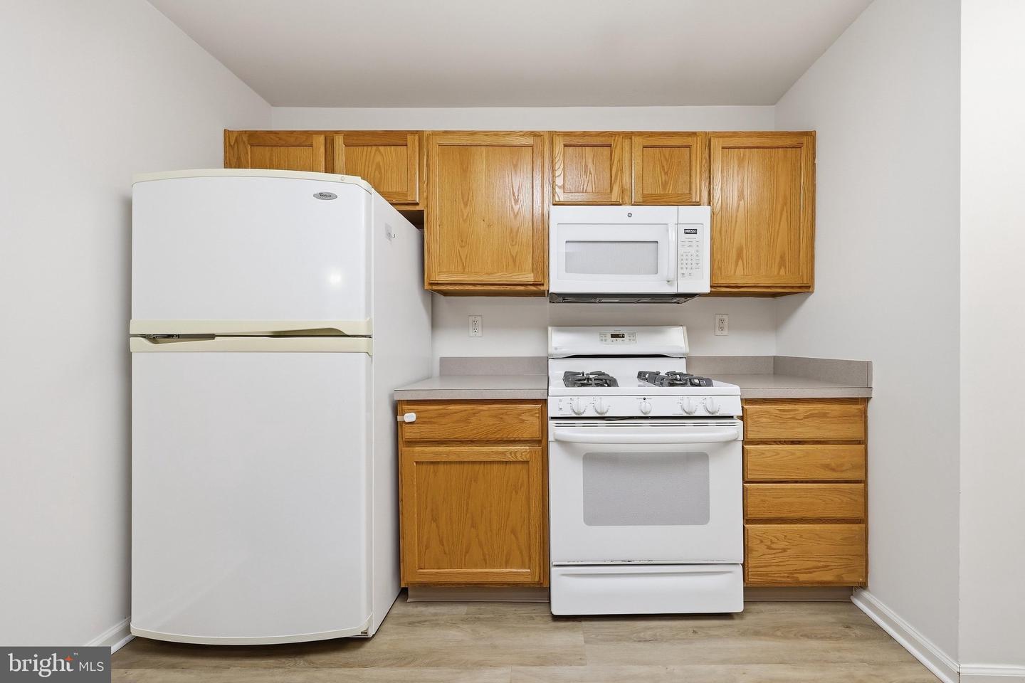 502 Bradley Ct #5g Property Photo 19