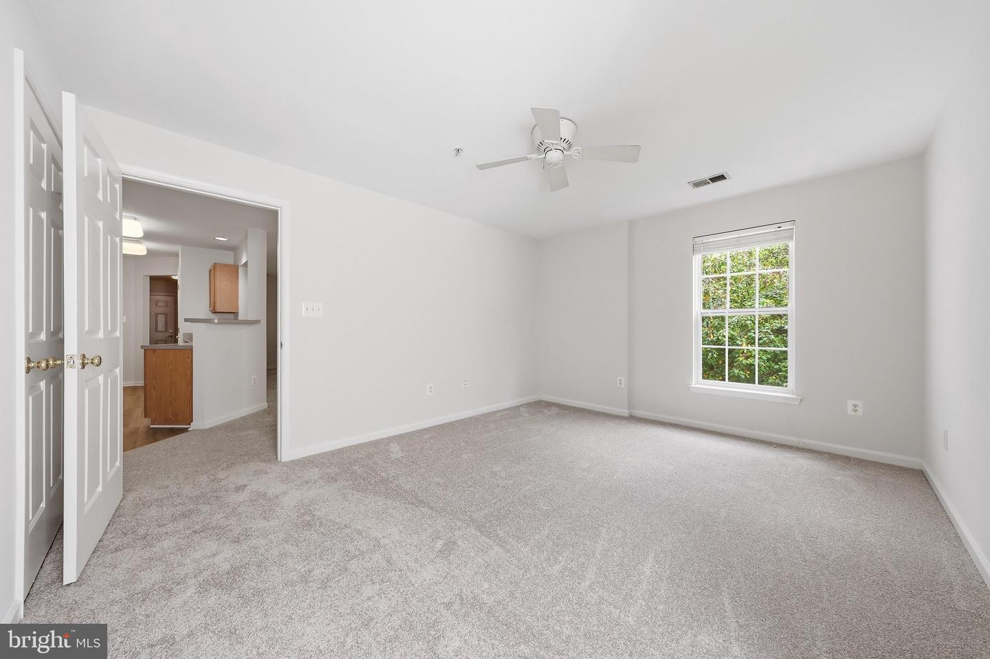 502 Bradley Ct #5g Property Photo 24