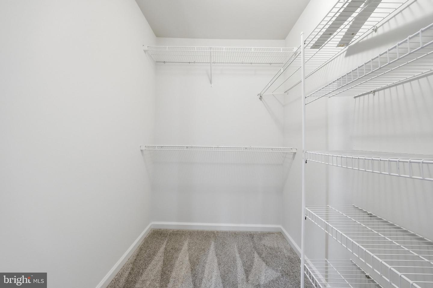 502 Bradley Ct #5g Property Photo 29