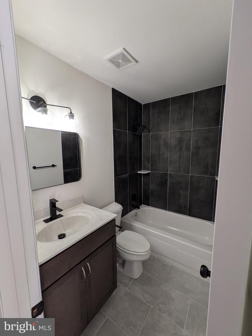 8813 Whimsey Ct Property Photo 13