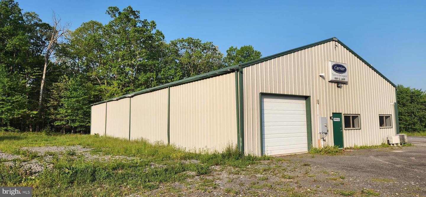 226 Builders Way Property Photo 8