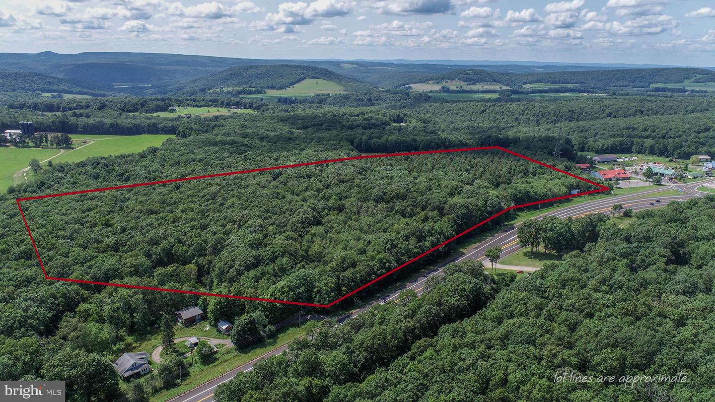 GARRETT HIGHWAY Property Photo 1