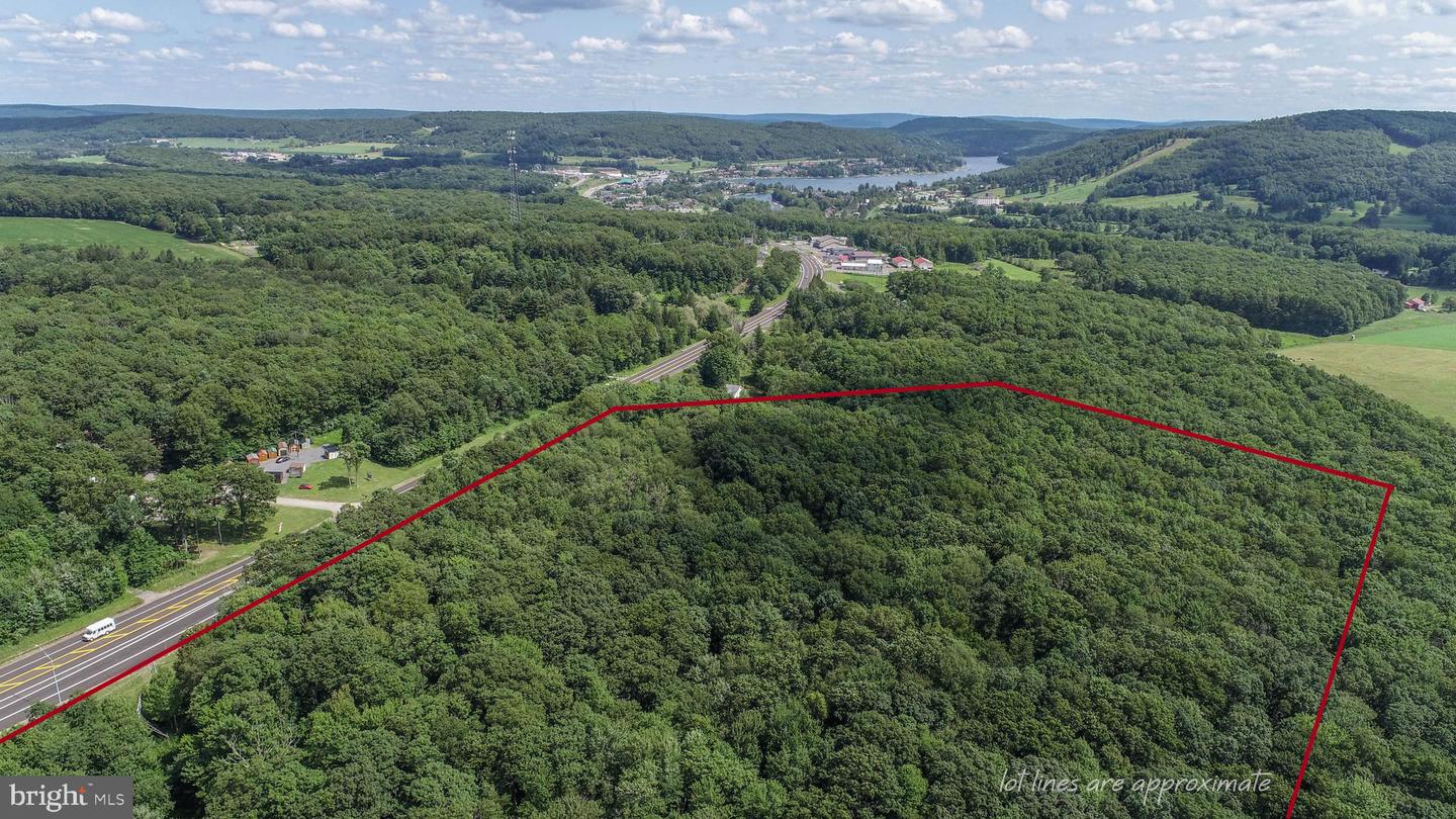 Garrett Highway Property Photo 3