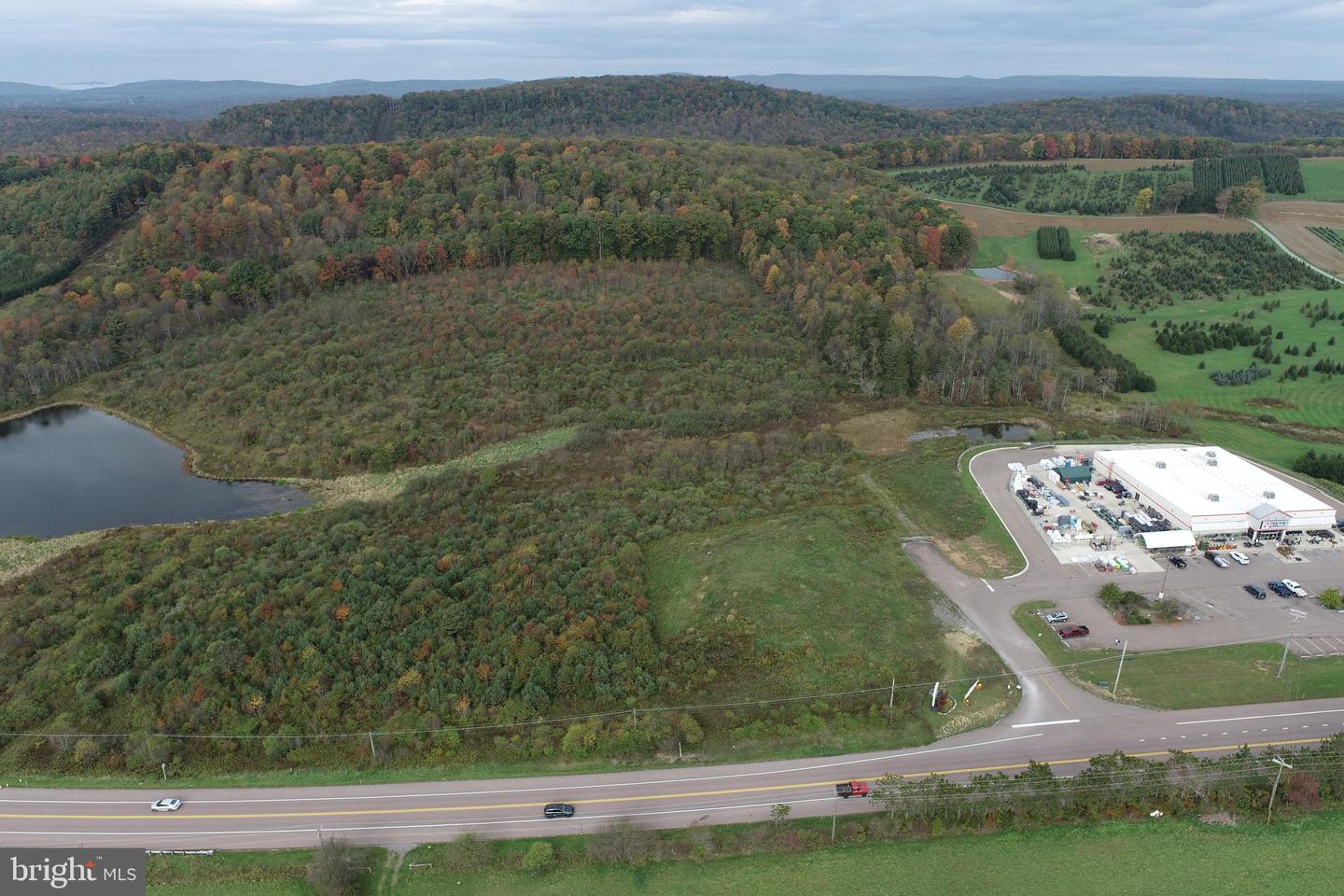 13209 Garrett Highway Property Photo 4