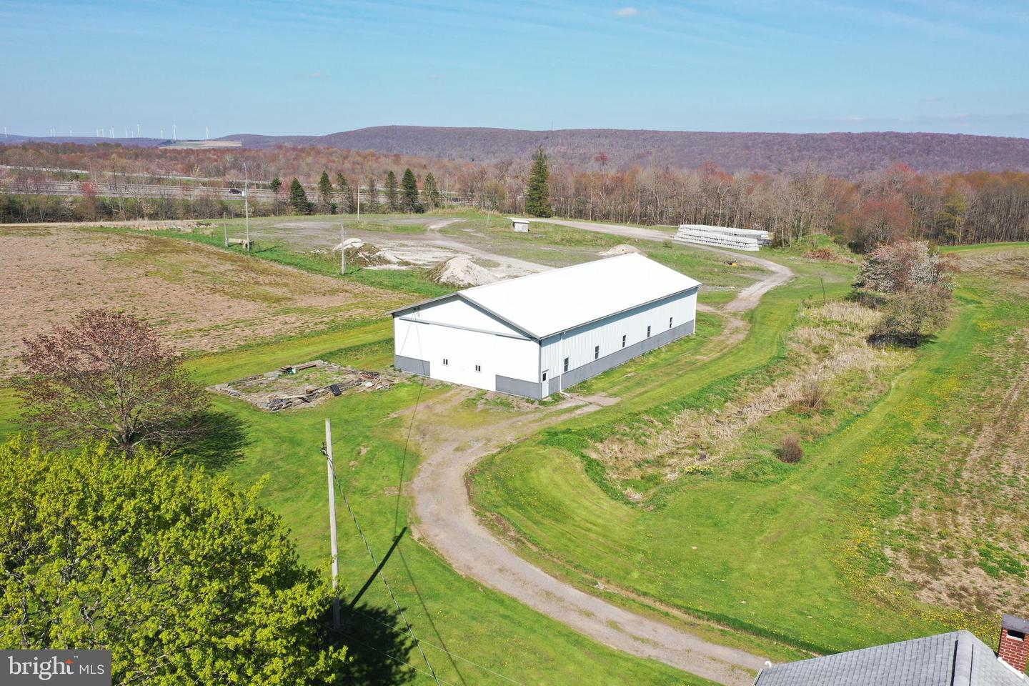 220 Diesel School Rd Property Photo
