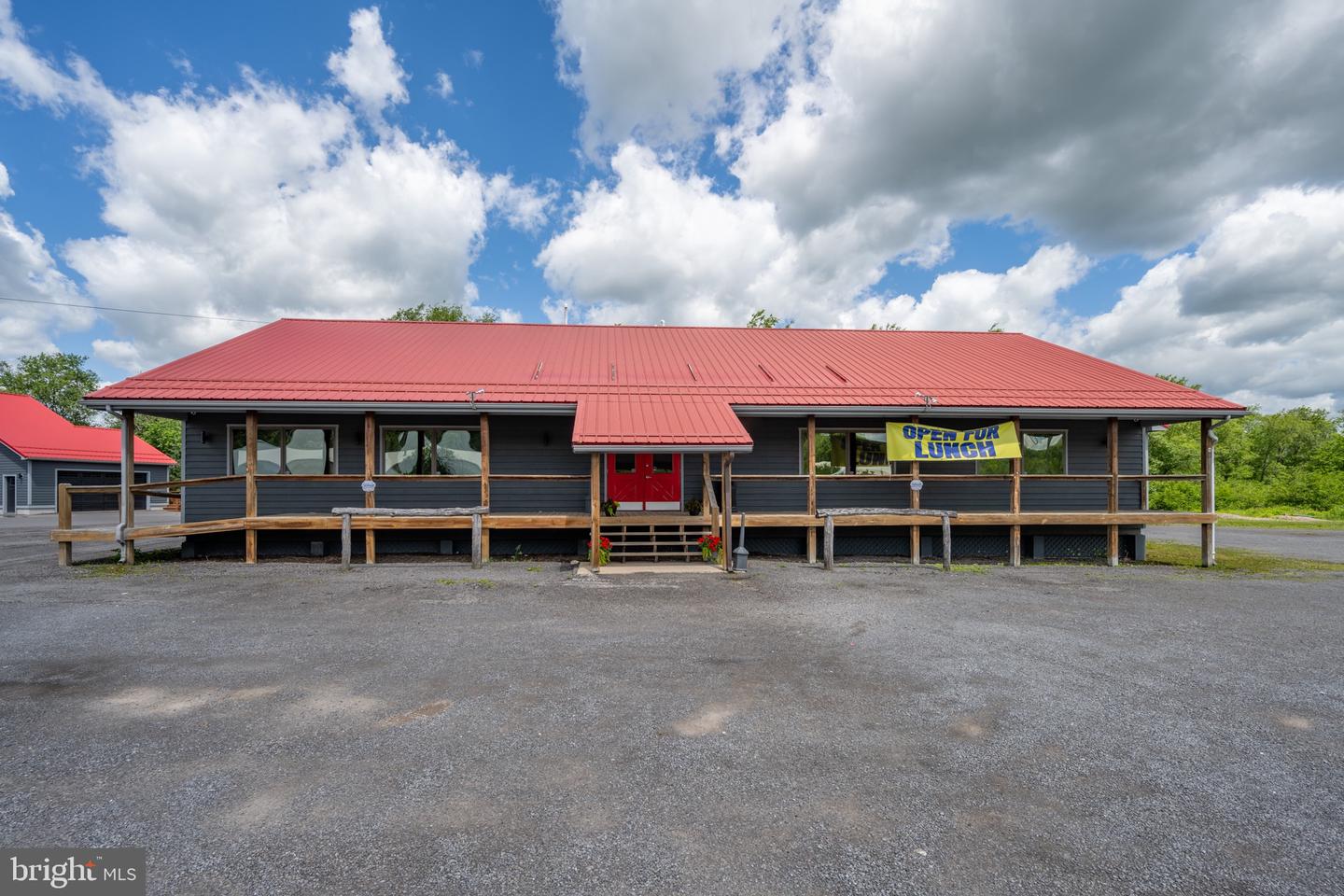 1527 Maryland Highway Property Photo 3
