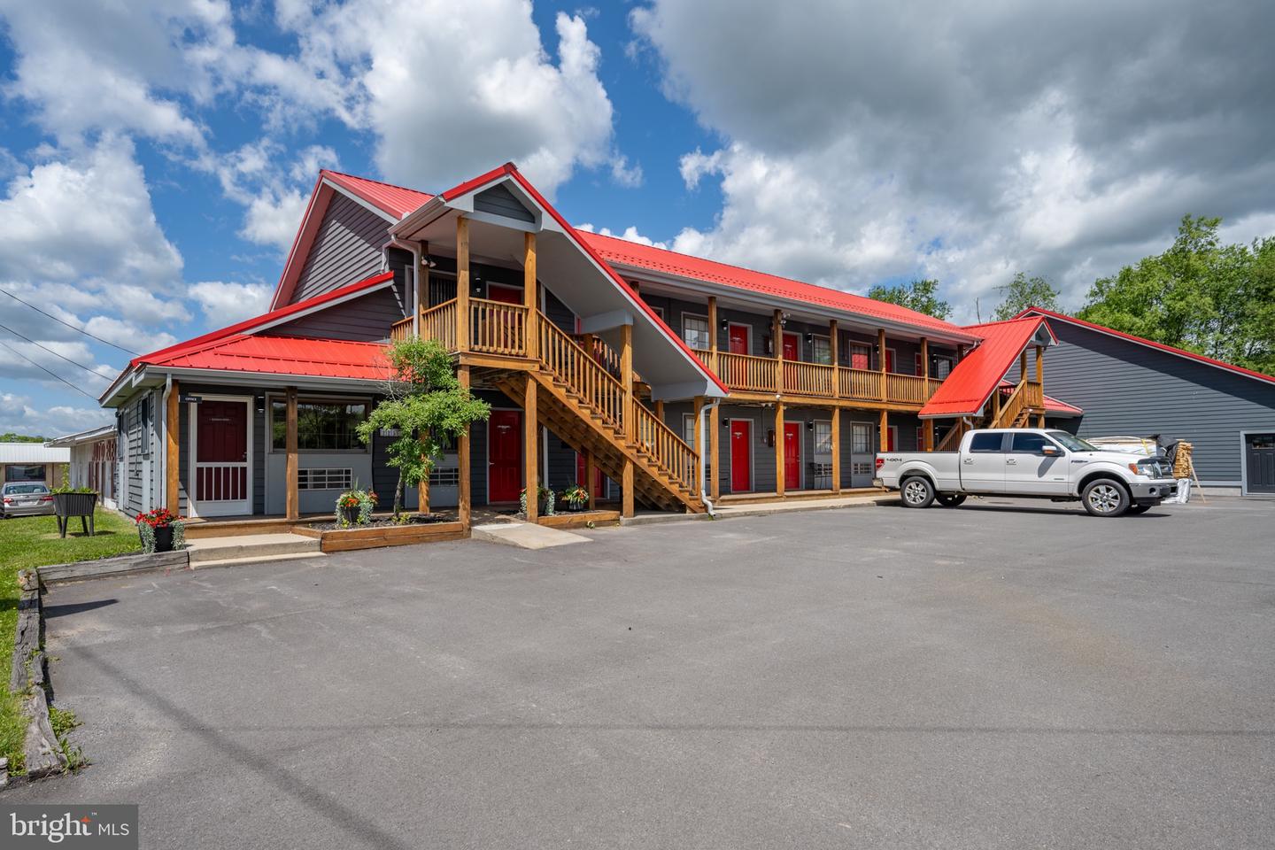 1527 Maryland Highway Property Photo 8