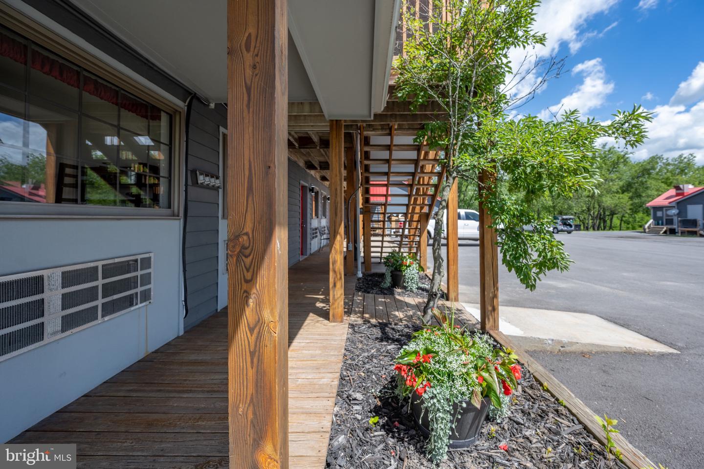 1527 Maryland Highway Property Photo 10