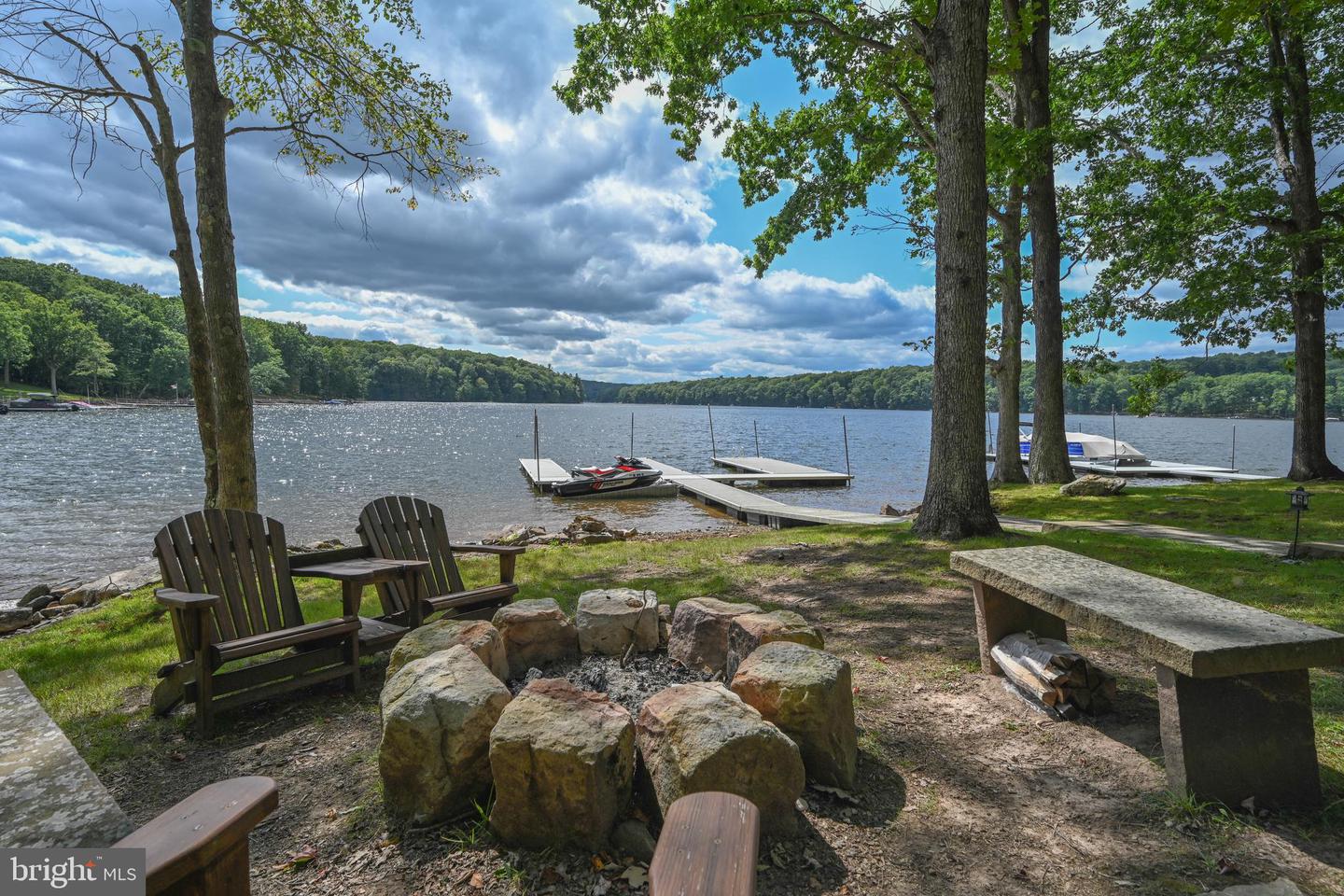 1931 Lake Shore Dr Property Photo 2