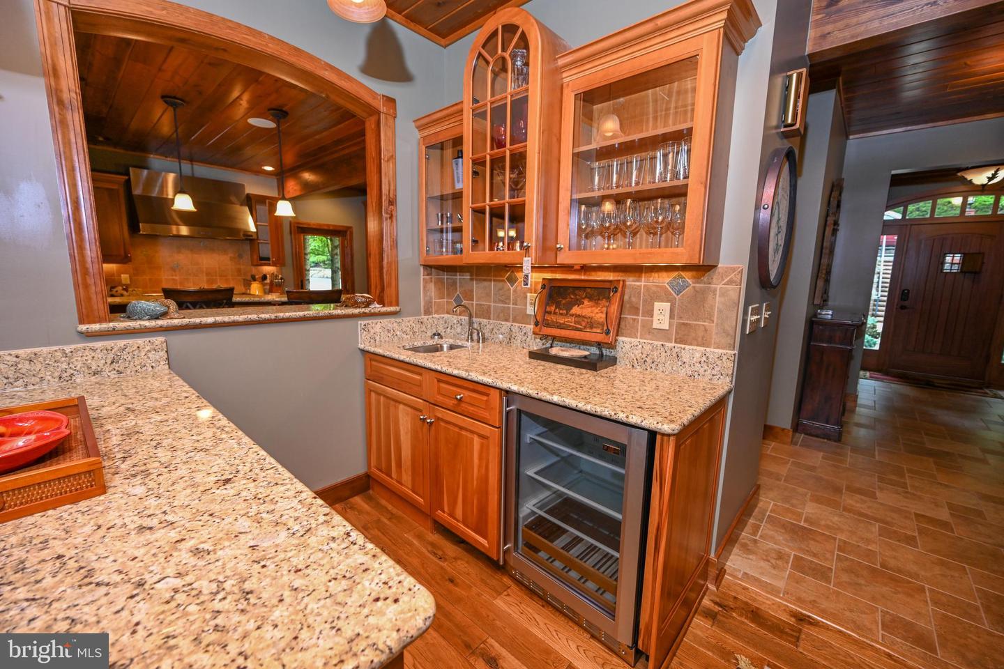 1931 Lake Shore Dr Property Photo 40