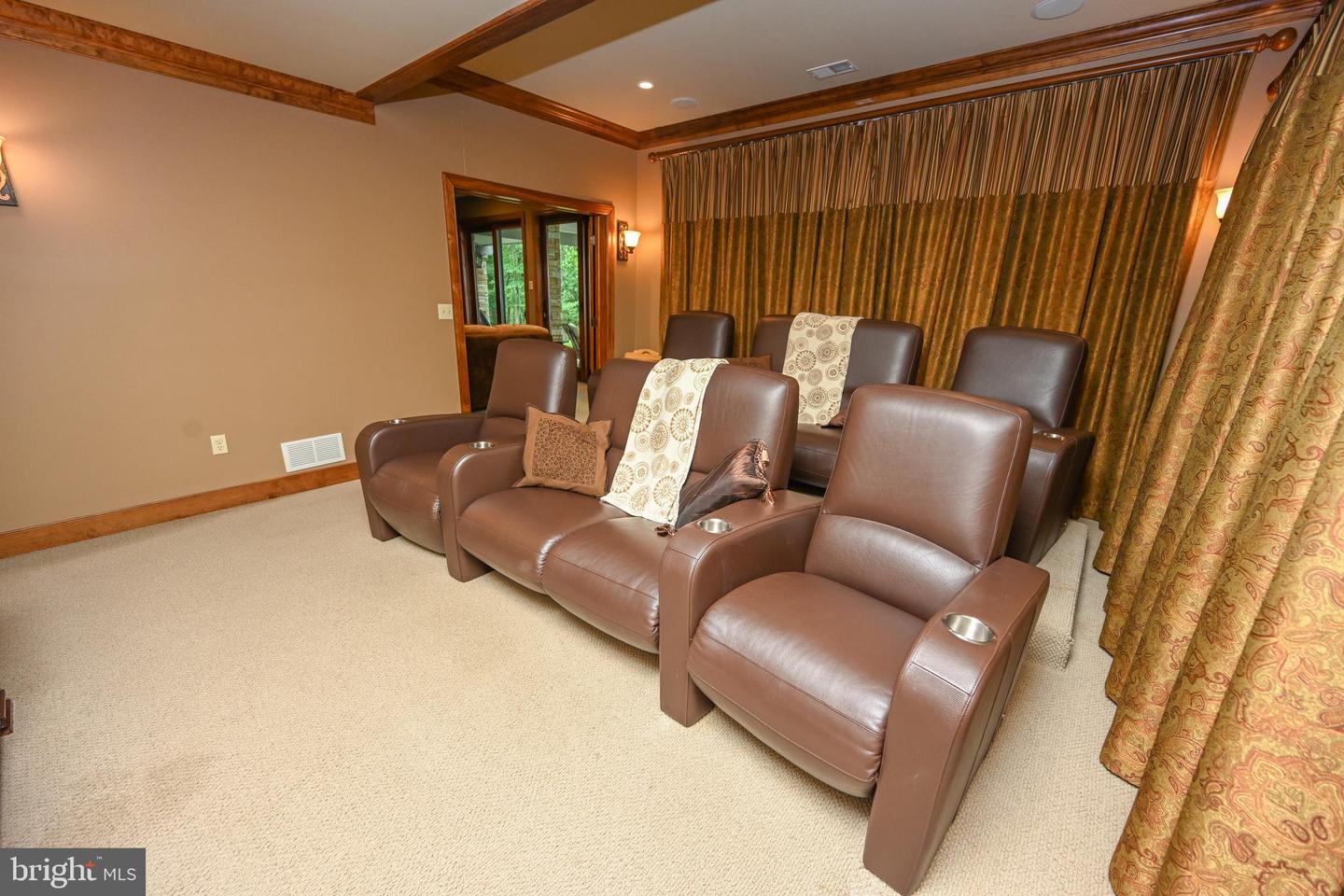 1931 Lake Shore Dr Property Photo 85