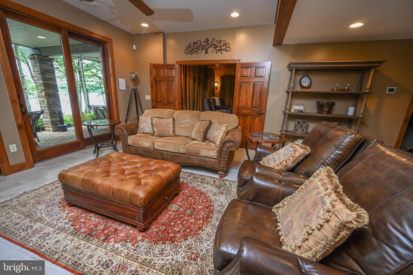 1931 Lake Shore Dr Property Photo 89