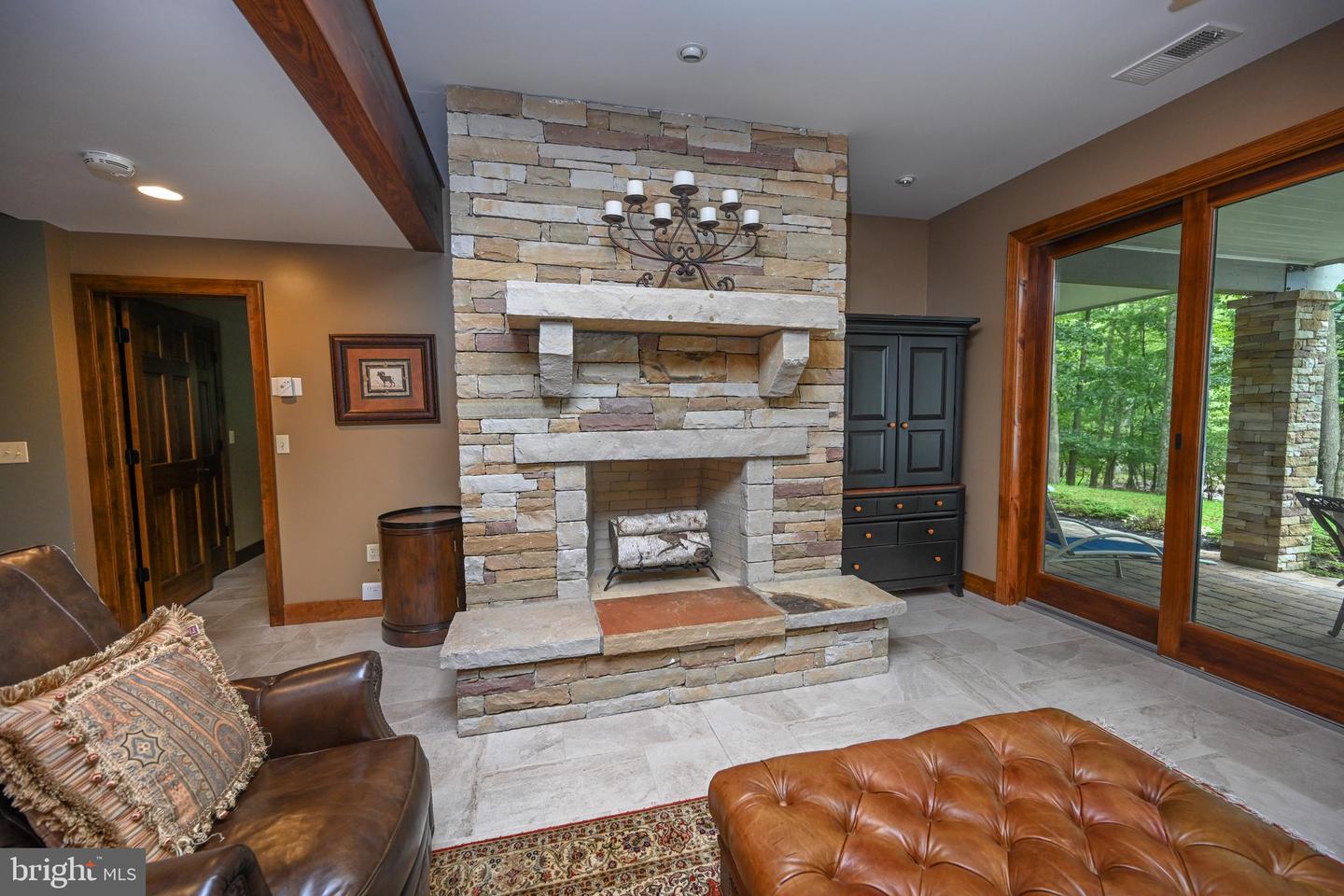 1931 Lake Shore Dr Property Photo 90