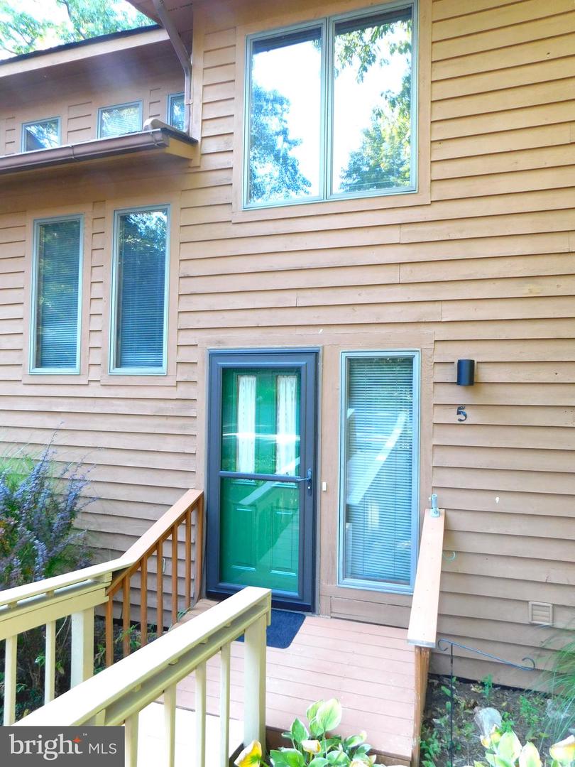 5 Laurel Brook Dr #5 Property Photo 2