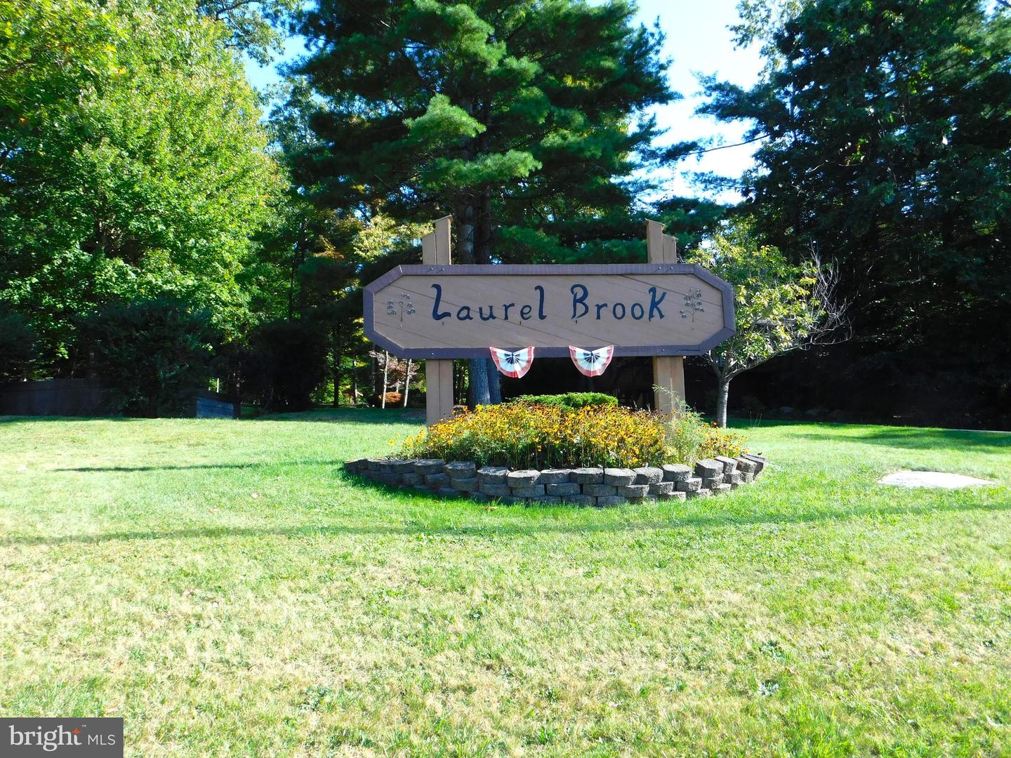 5 Laurel Brook Dr #5 Property Photo 3