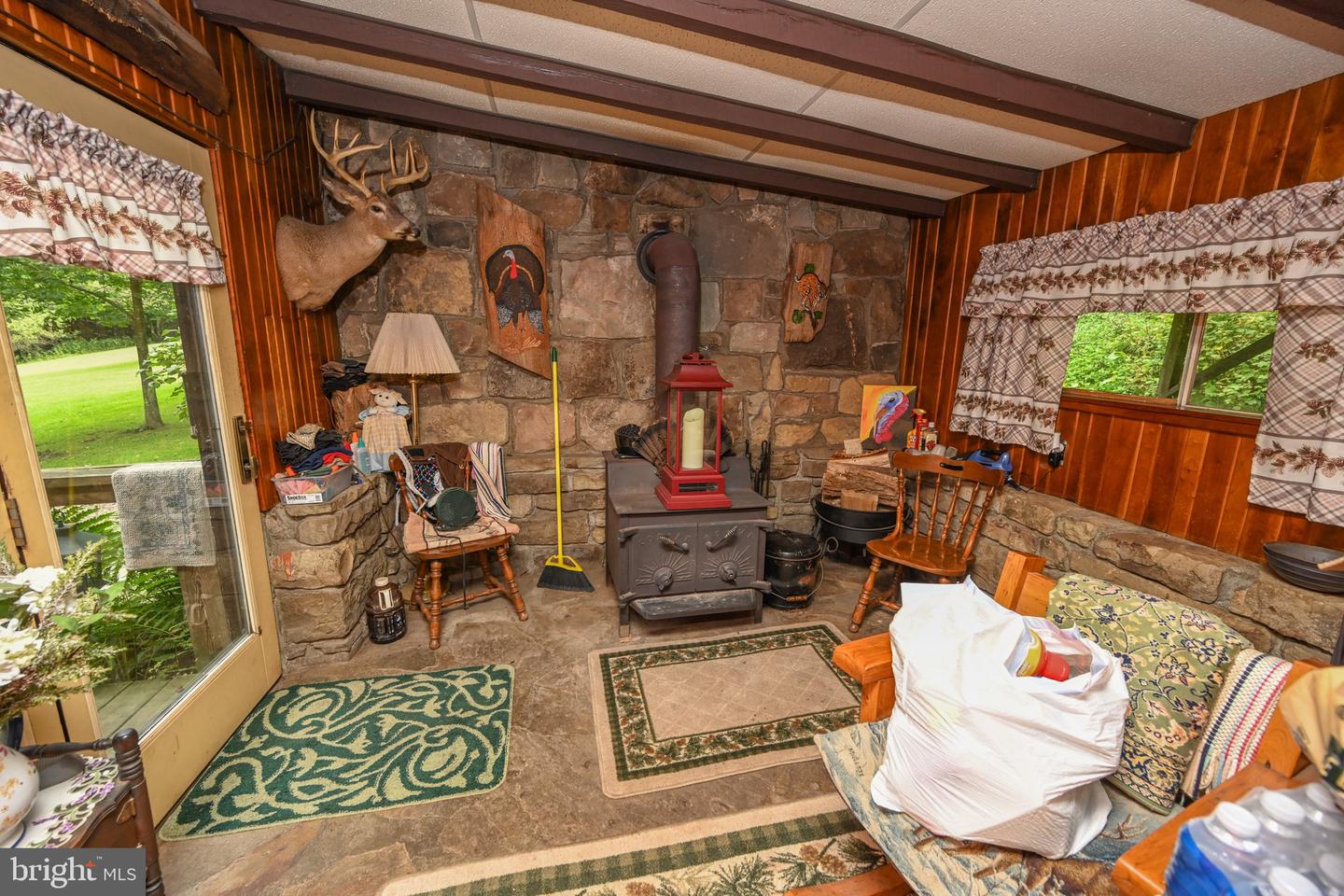 2527 Pigs Ear Rd Property Photo 12