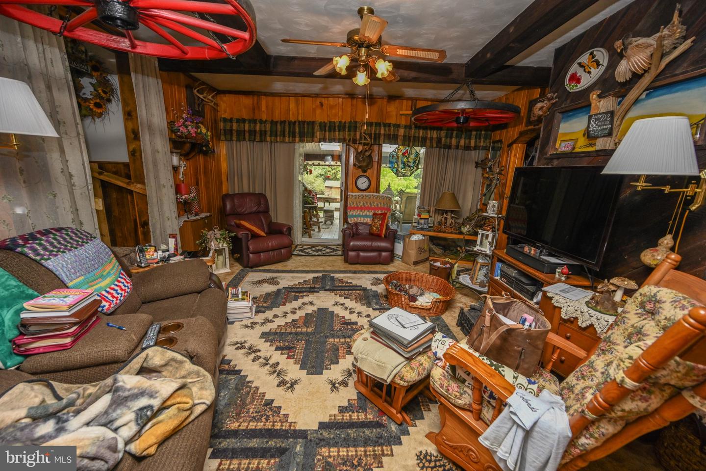 2527 Pigs Ear Rd Property Photo 17