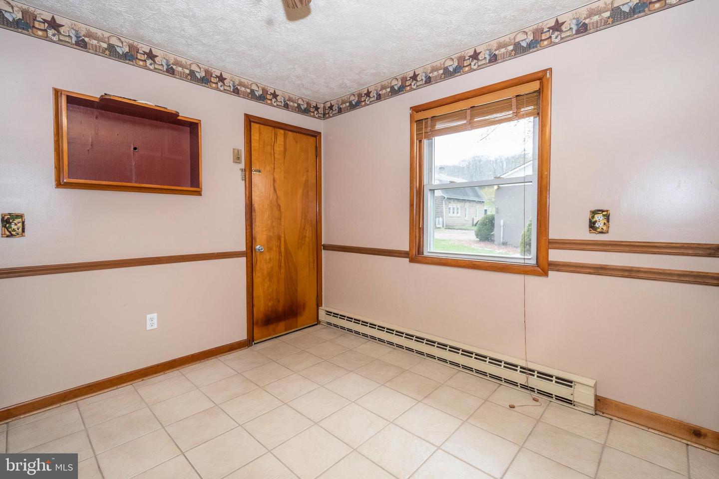 117 Walnut St Property Photo 13
