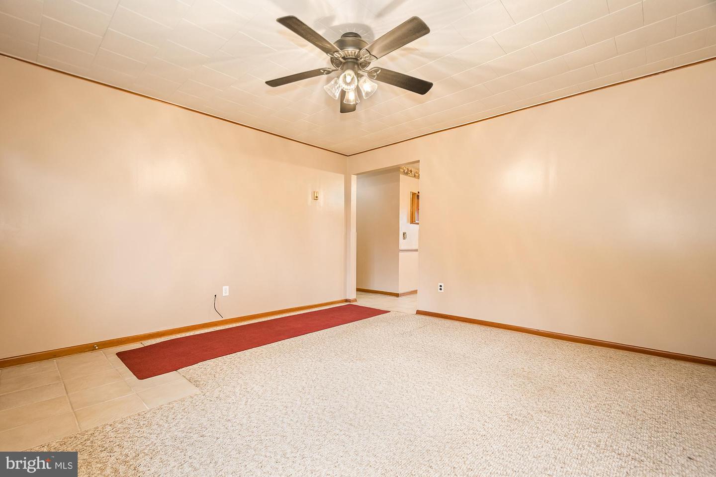 117 Walnut St Property Photo 17