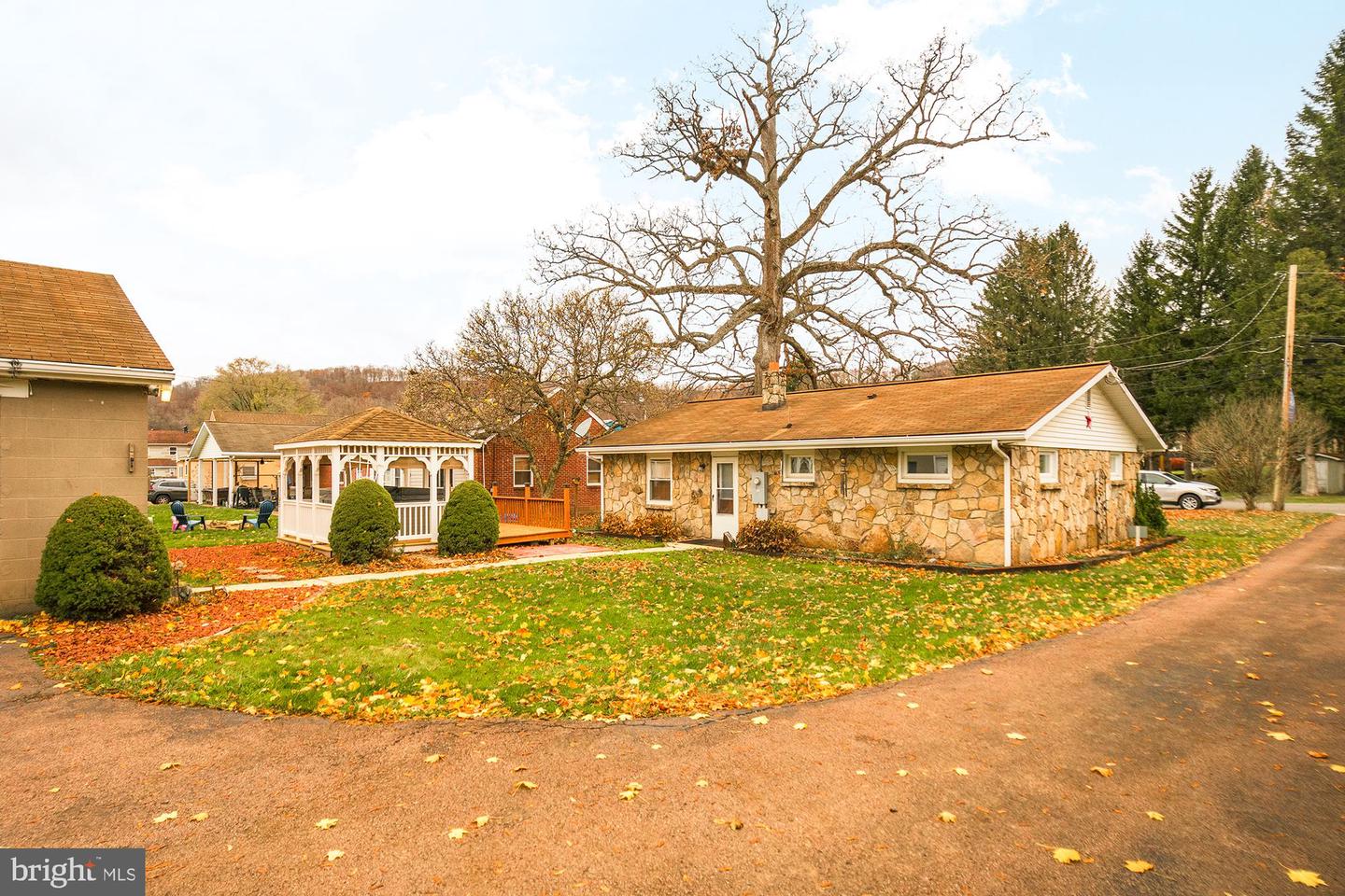 117 Walnut St Property Photo 33