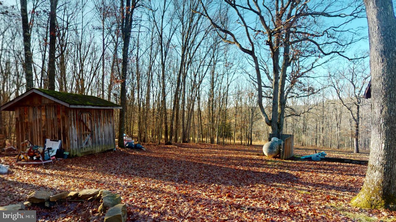 202 Deerfield Dr Property Photo 6