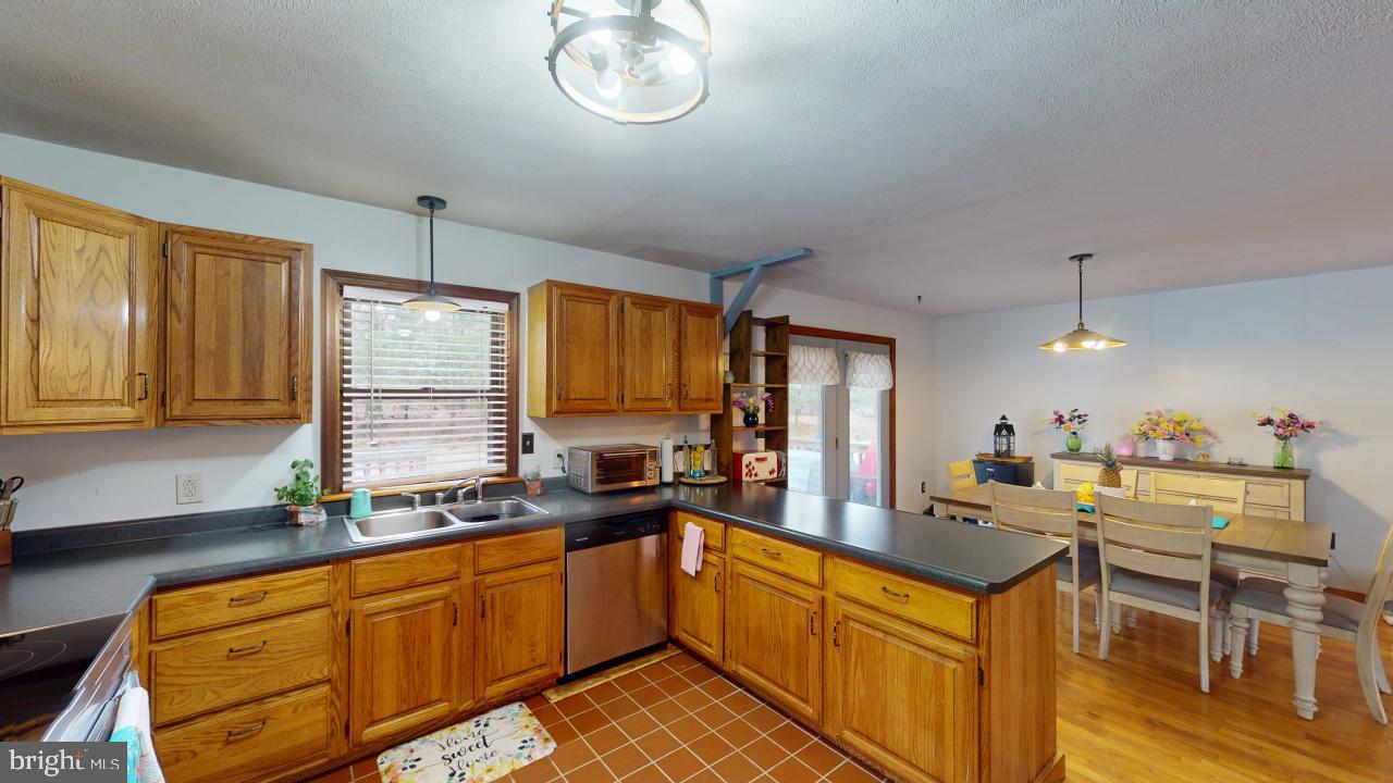 202 Deerfield Dr Property Photo 18