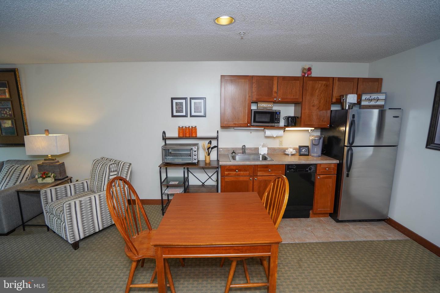565 Glendale Rd #212a Property Photo 7