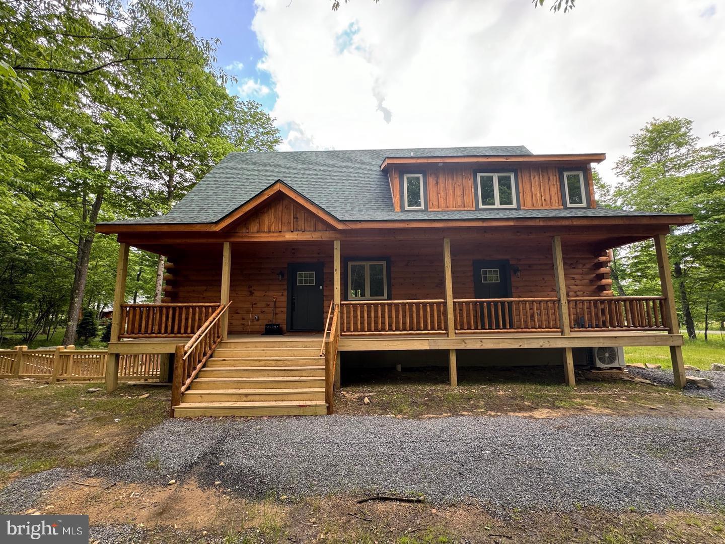 550 Fern Loop Property Photo 1