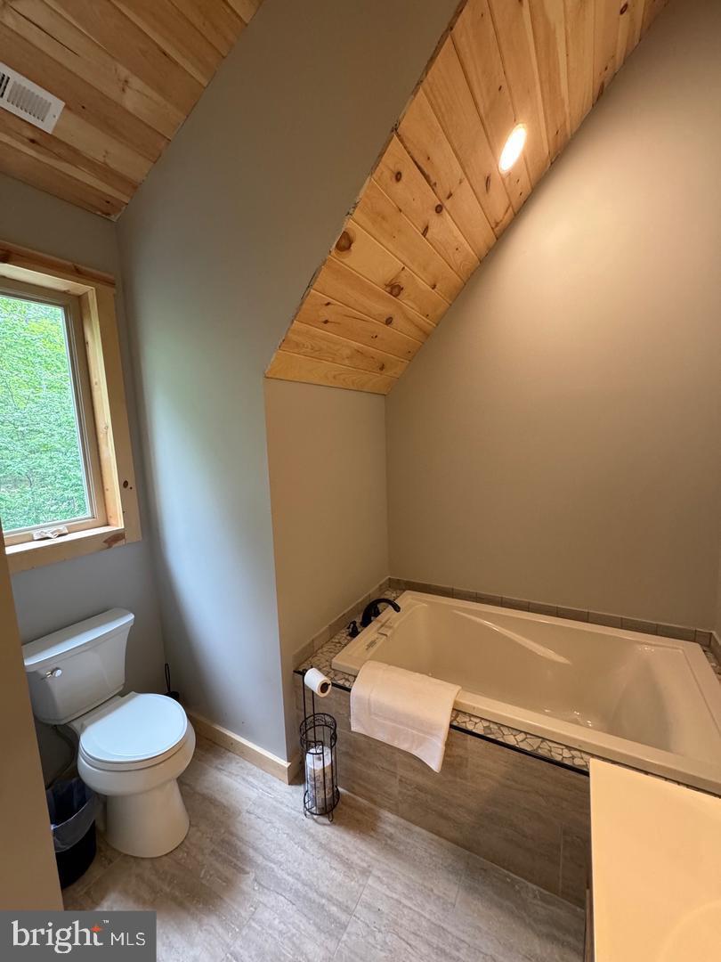 550 Fern Loop Property Photo 21