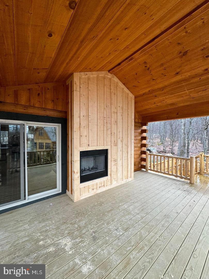 550 Fern Loop Property Photo 45