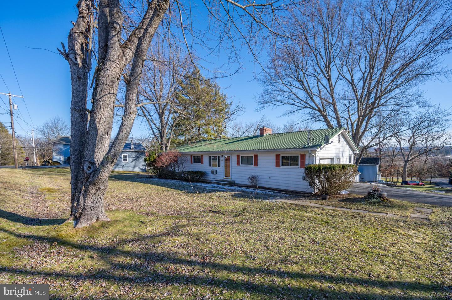 603 Oak Property Photo