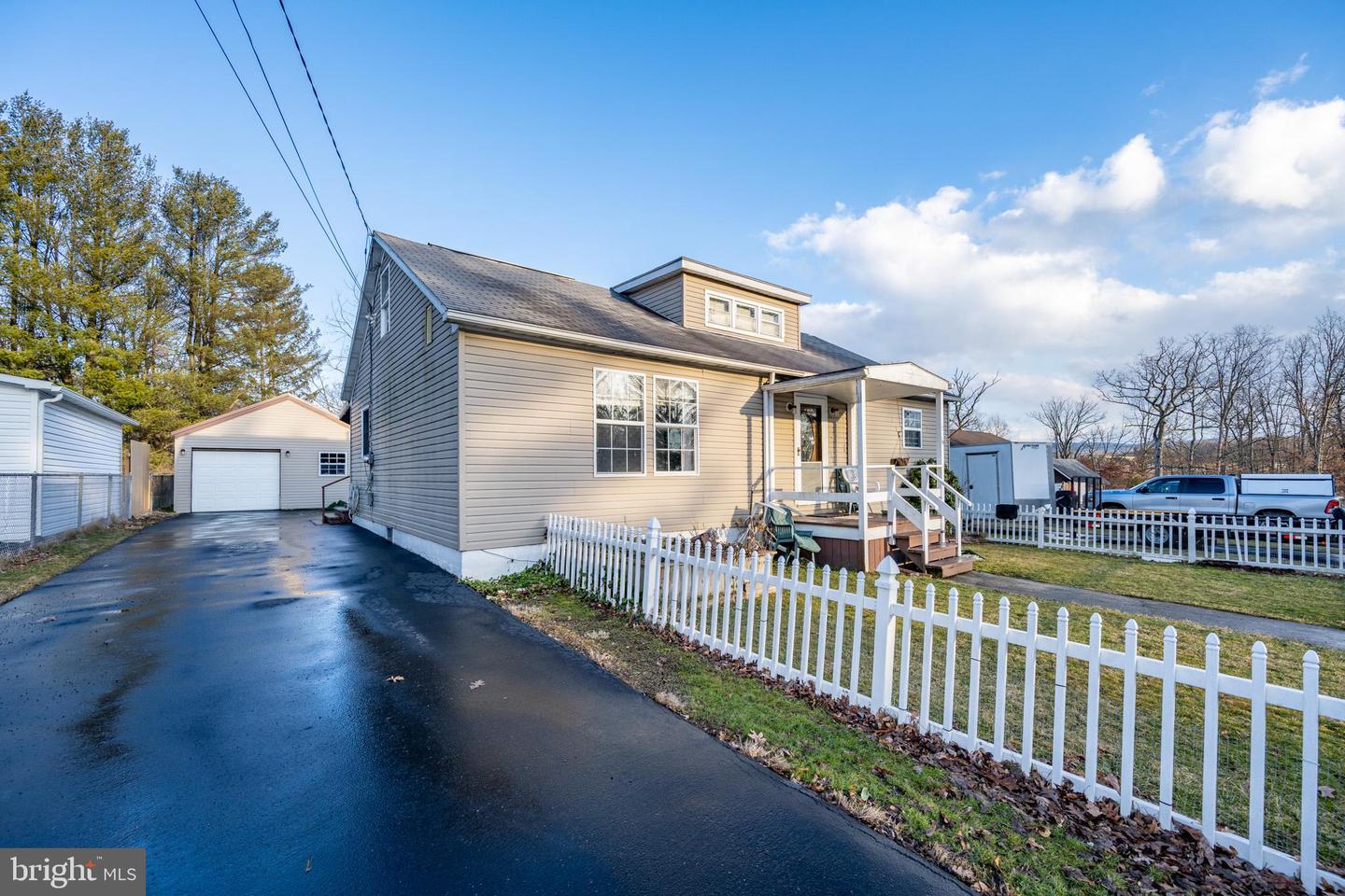 15 D St Property Photo