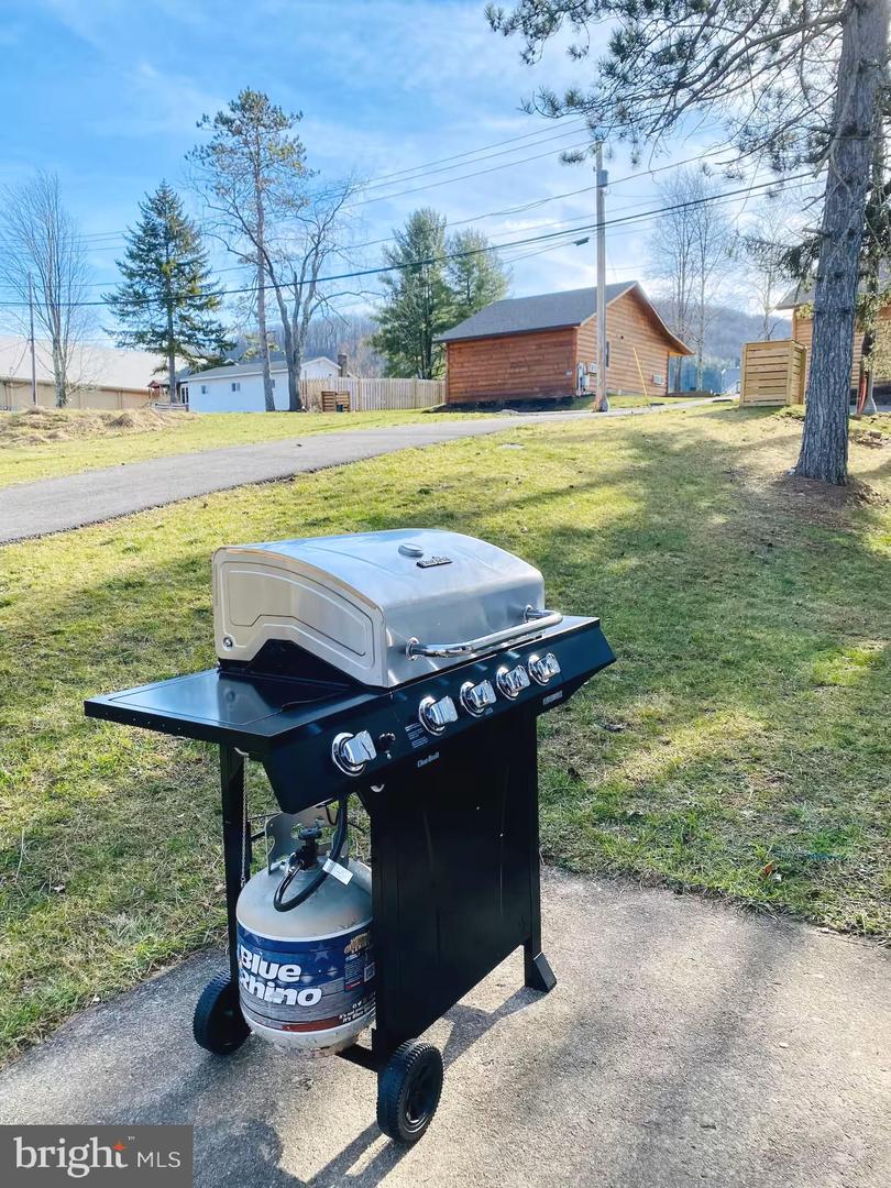 161 Marsh Hill Rd Property Photo 33