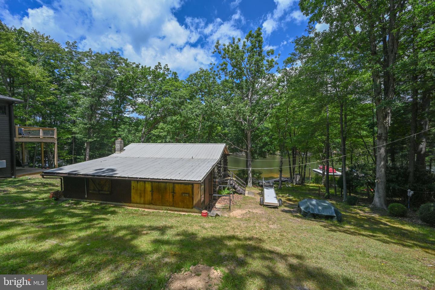 179 Laurel Ln Property Photo 11