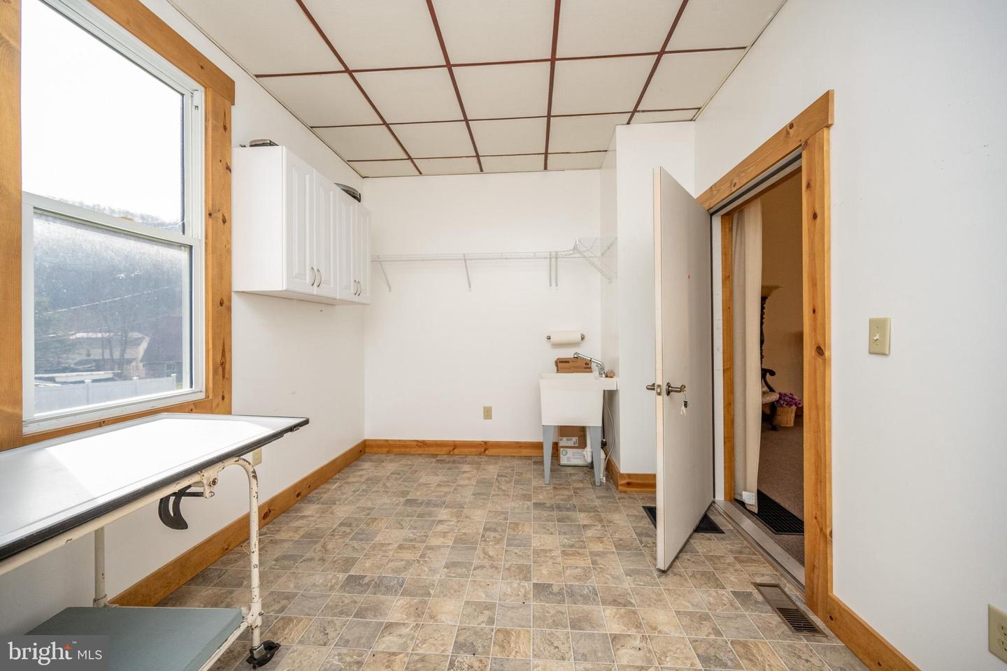 931 State St Property Photo 23