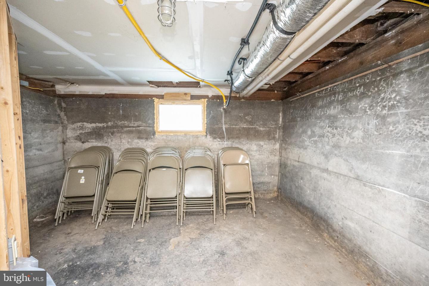 931 State St Property Photo 29