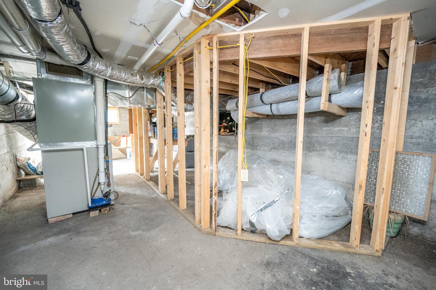 931 State St Property Photo 30