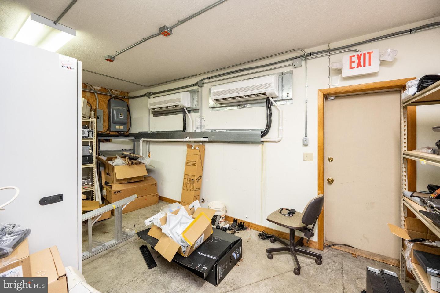 14 Commerce Dr Property Photo 86