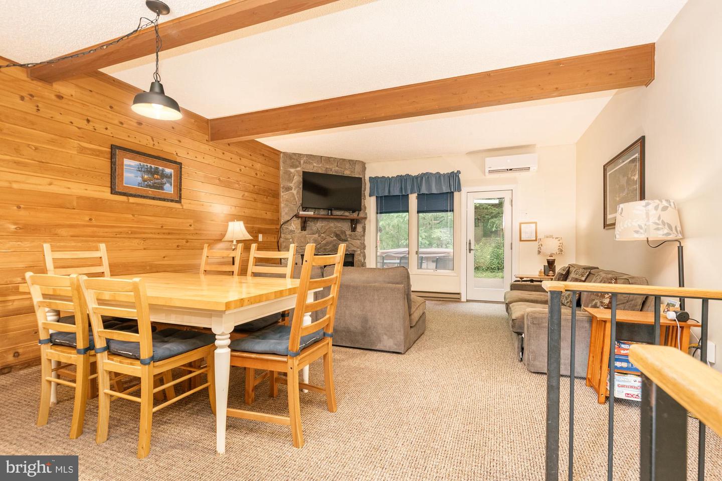 18 Winding Way #18d Property Photo 17
