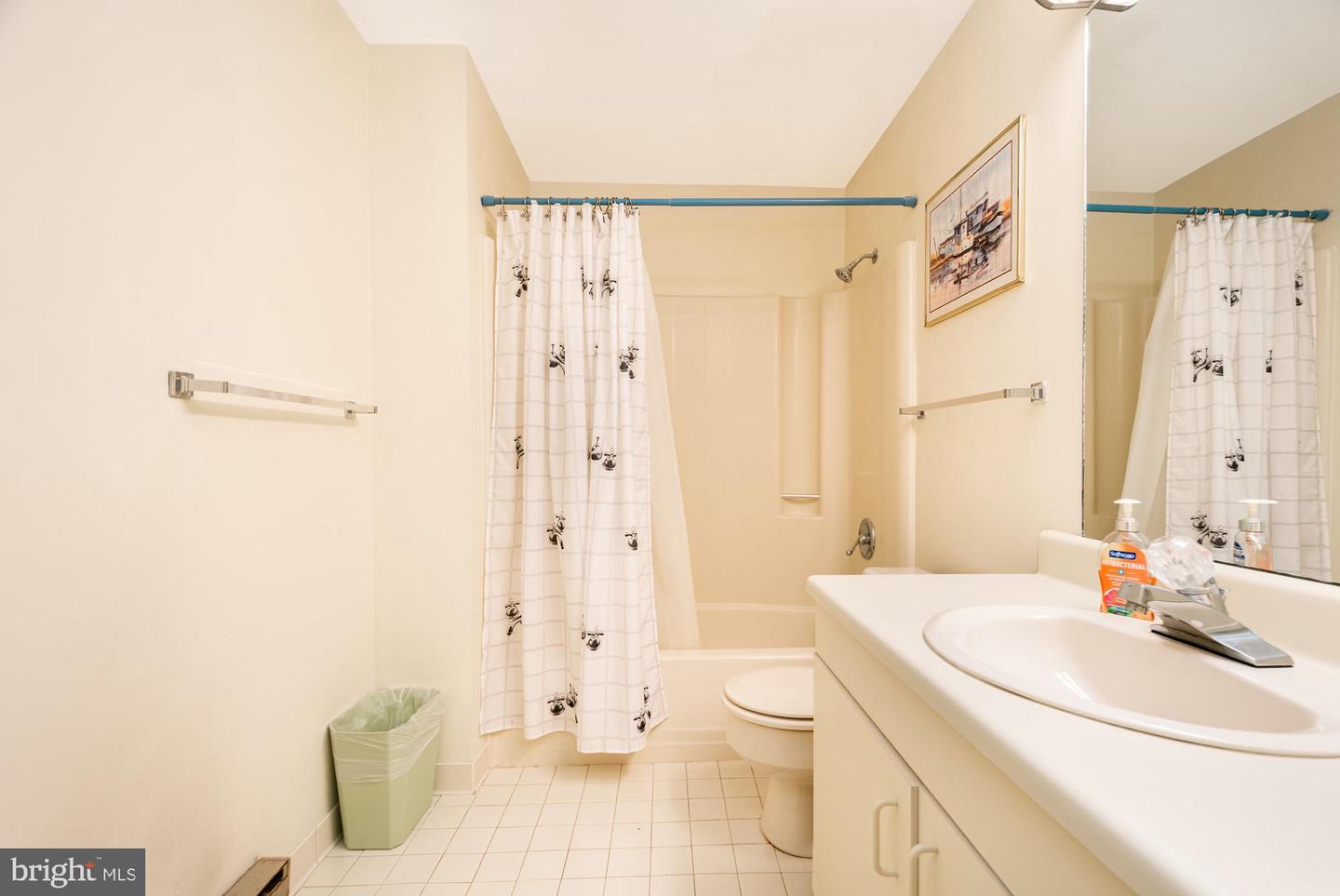 18 Winding Way #18d Property Photo 27