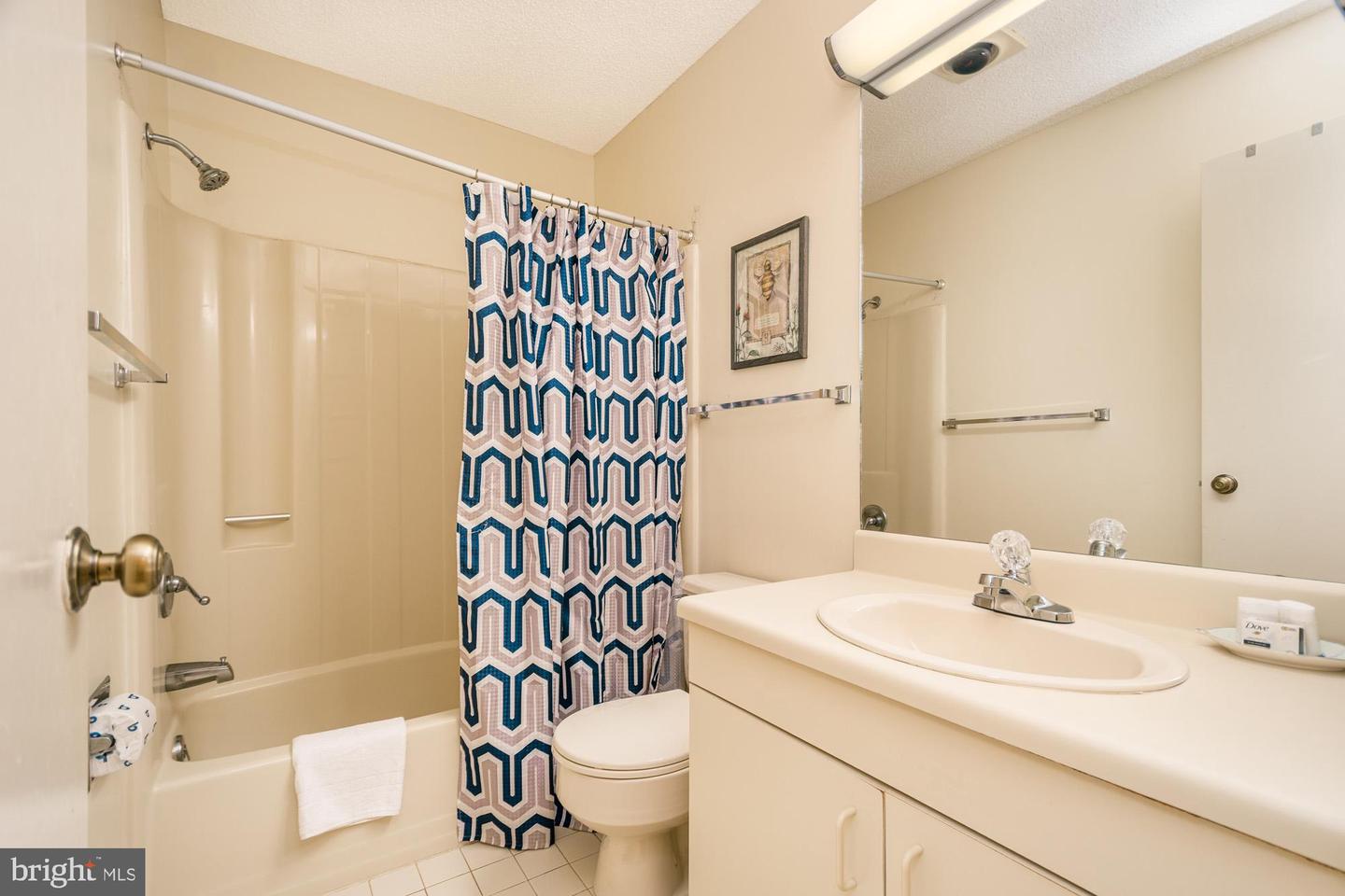 18 Winding Way #18d Property Photo 32