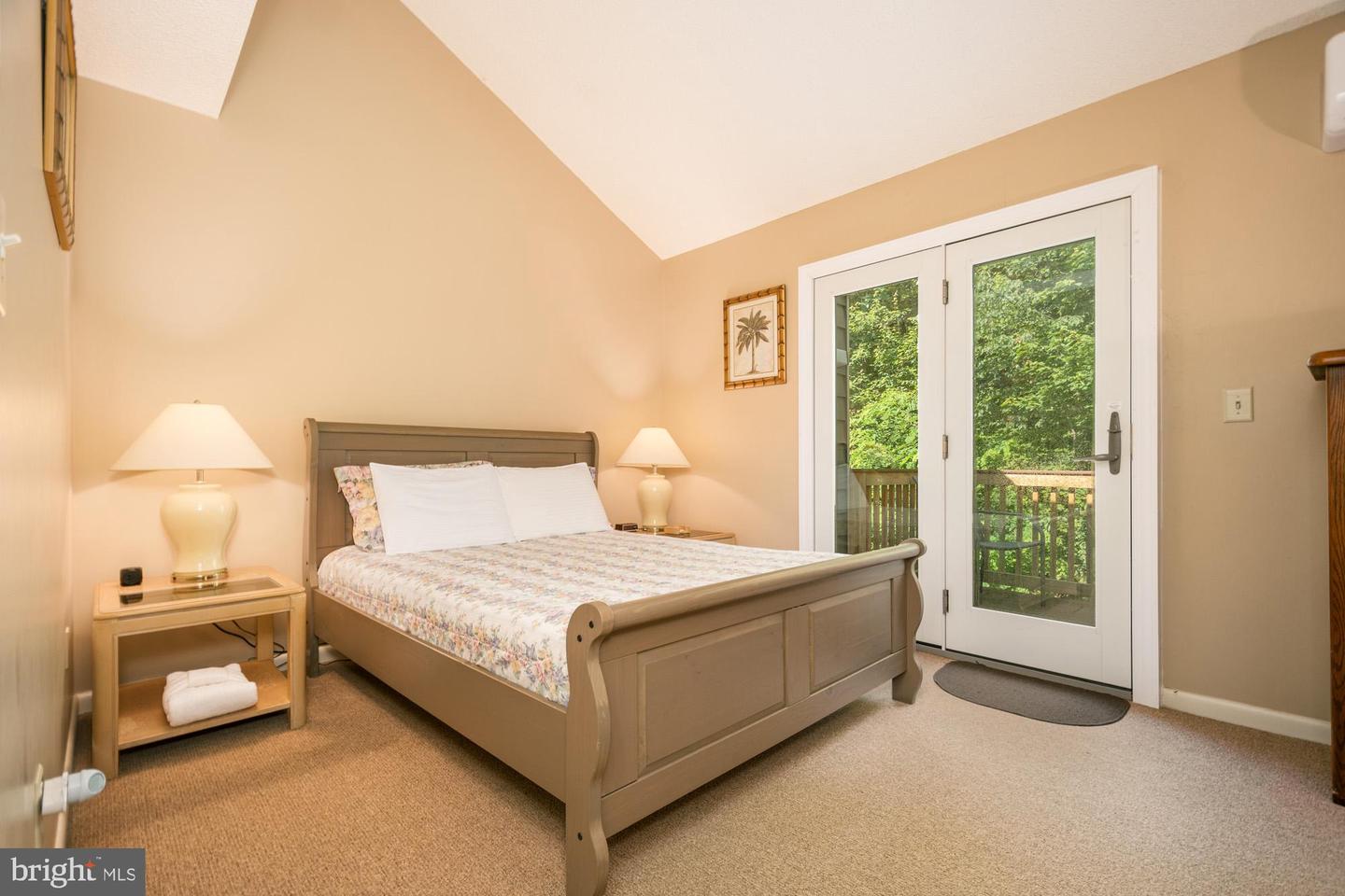 18 Winding Way #18d Property Photo 35