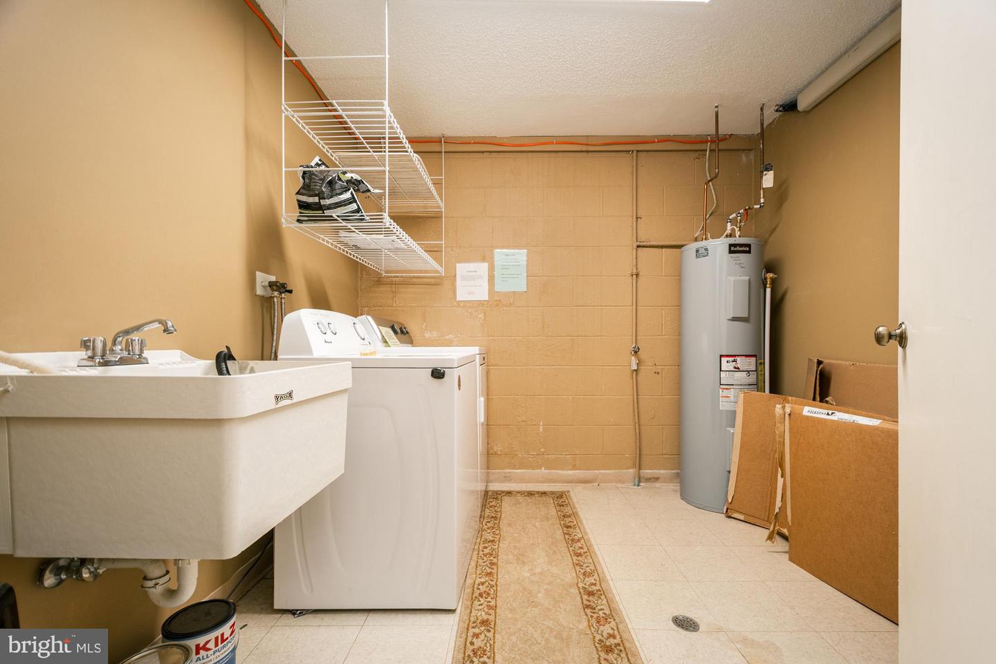 18 Winding Way #18d Property Photo 38