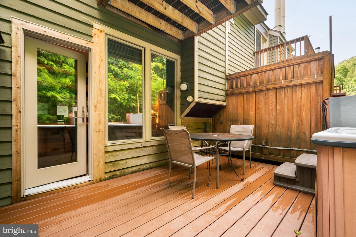18 Winding Way #18d Property Photo 40