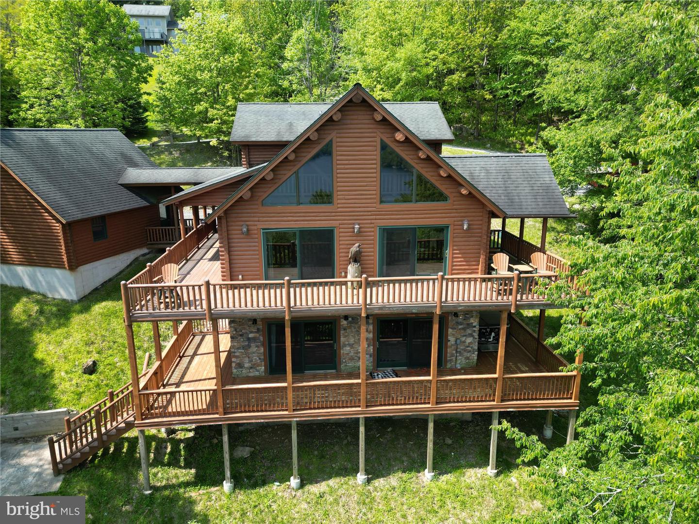198 Grandview Dr Property Photo 1