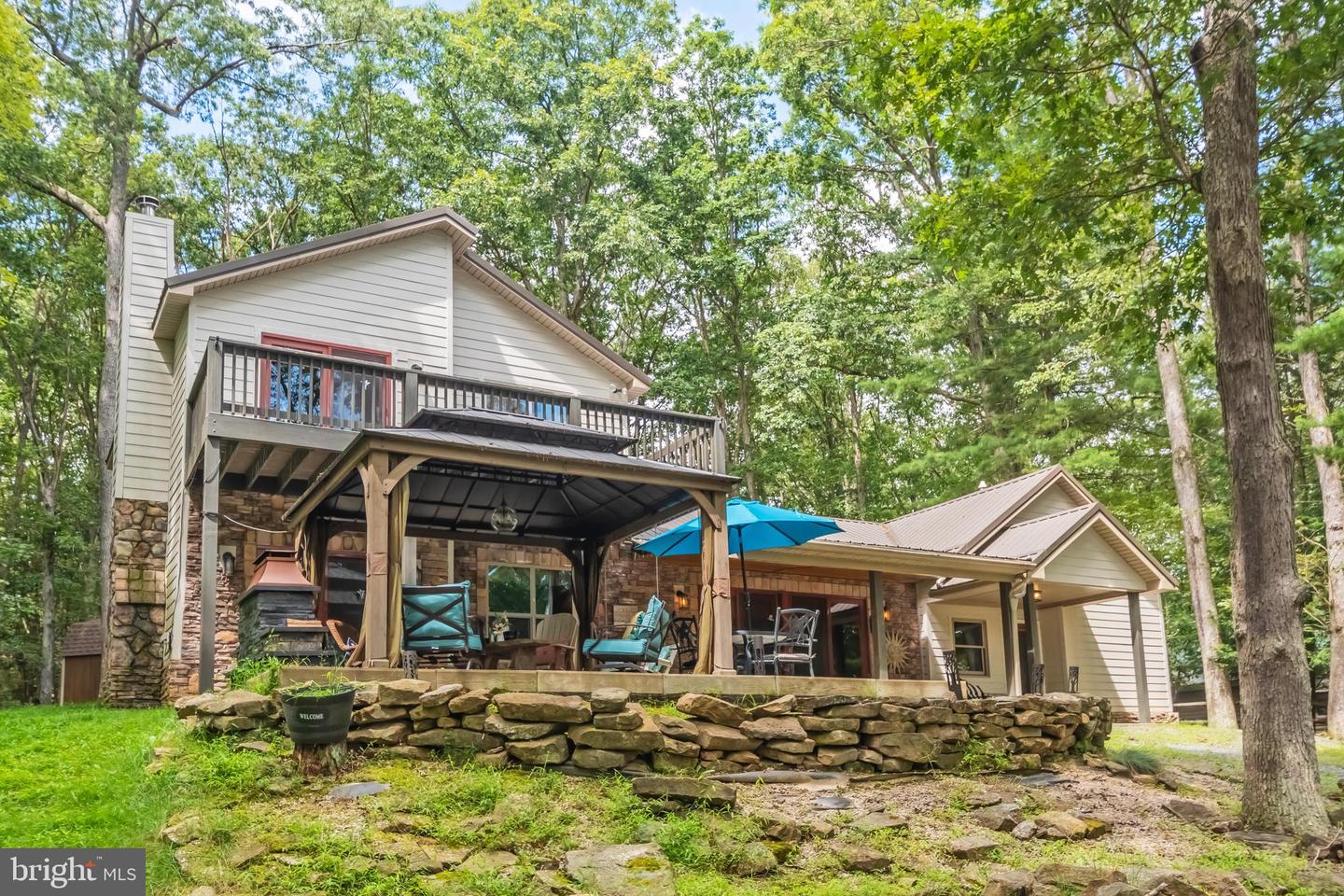 495 White Oak Dr Property Photo 2