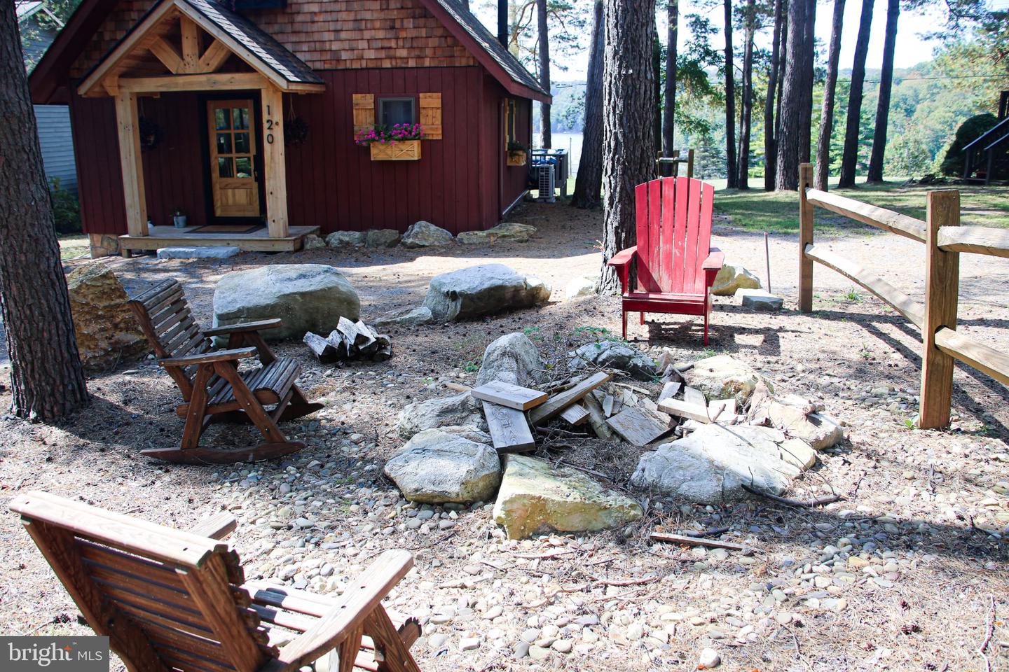 120 Rock Lodge Rd Property Photo 2