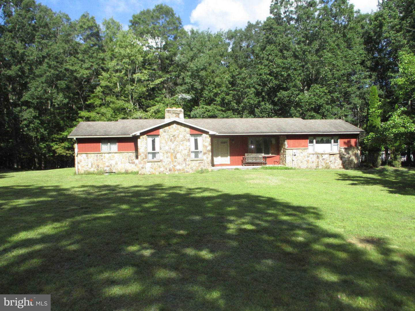 807 Green Glade Rd. Property Photo 2