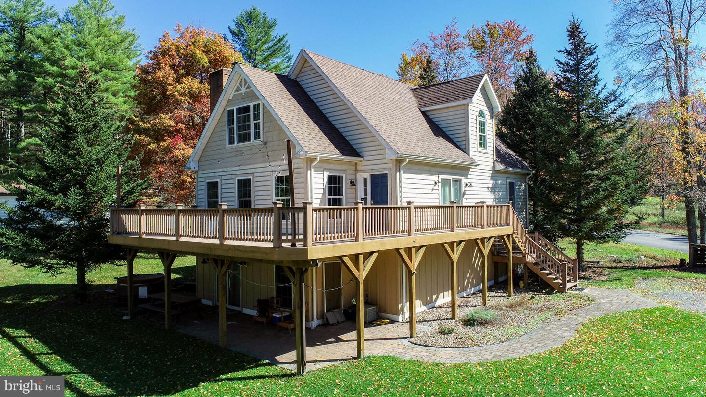 32 HAZELHURST LN Property Photo 1